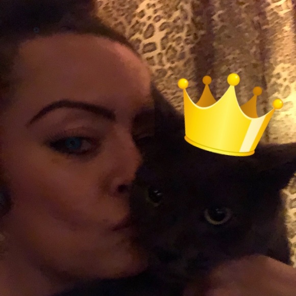 Meet your Posher, Carrie Jo - Picture 8 of 8